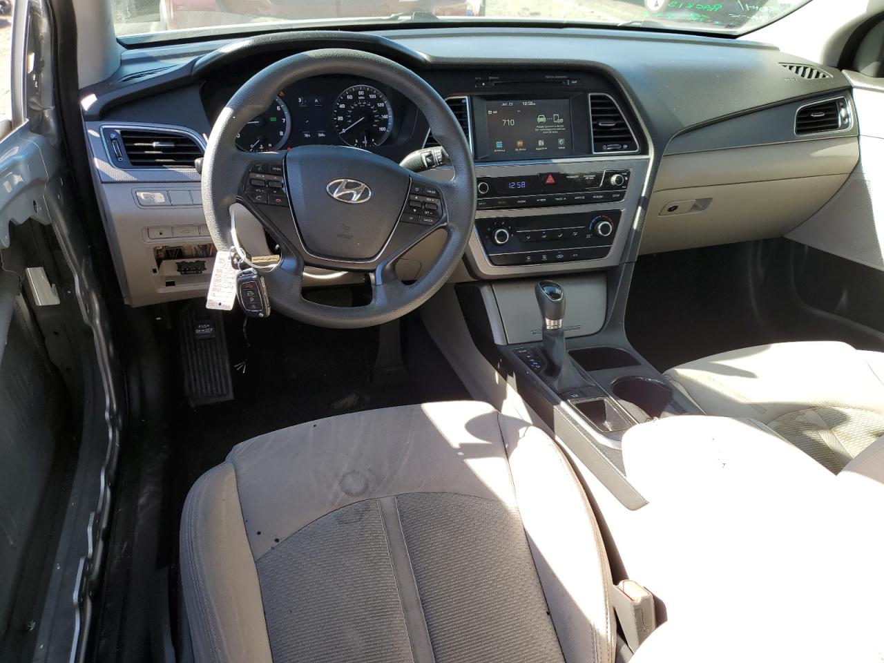 2016 Hyundai Sonata - Image 8