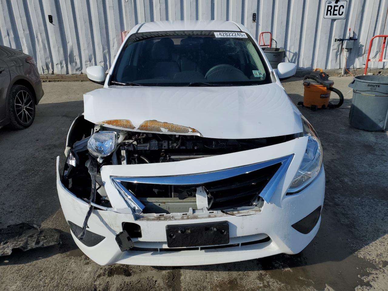 2019 Nissan Versa - Image 5