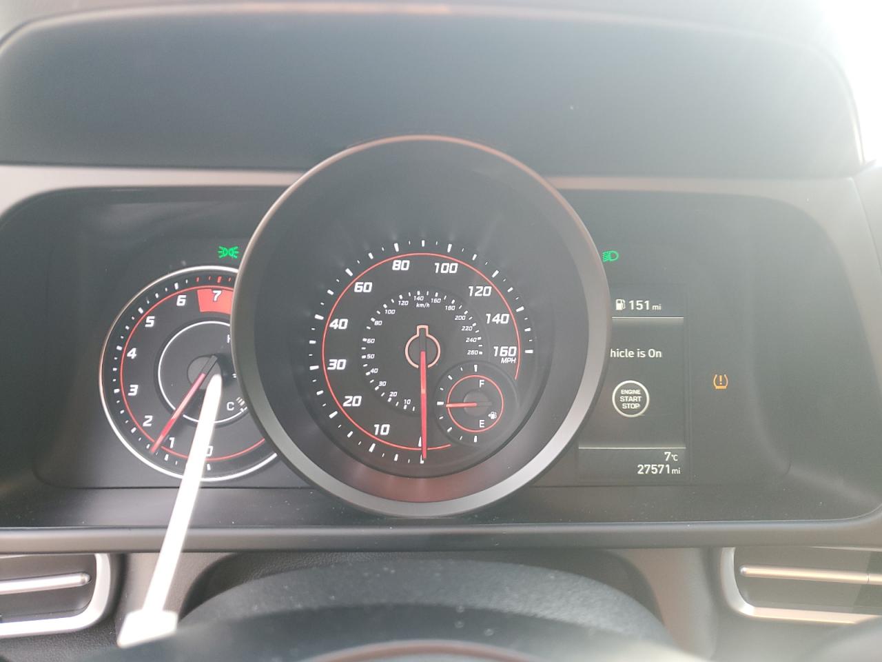 2023 Hyundai Elantra - Image 9