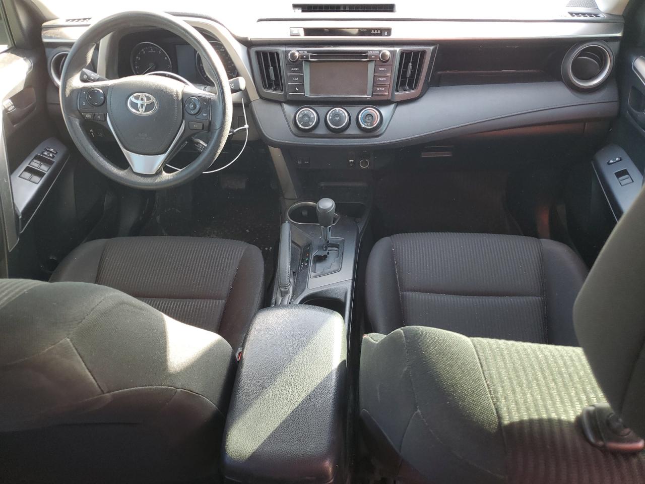 2018 Toyota RAV 4 - Image 8