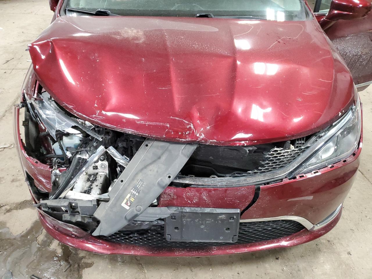 2017 Chrysler Pacifica - Image 12