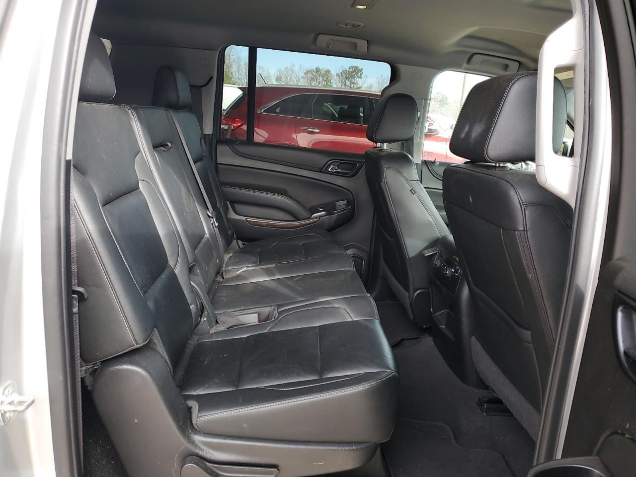 2020 Chevrolet Suburban - Image 10