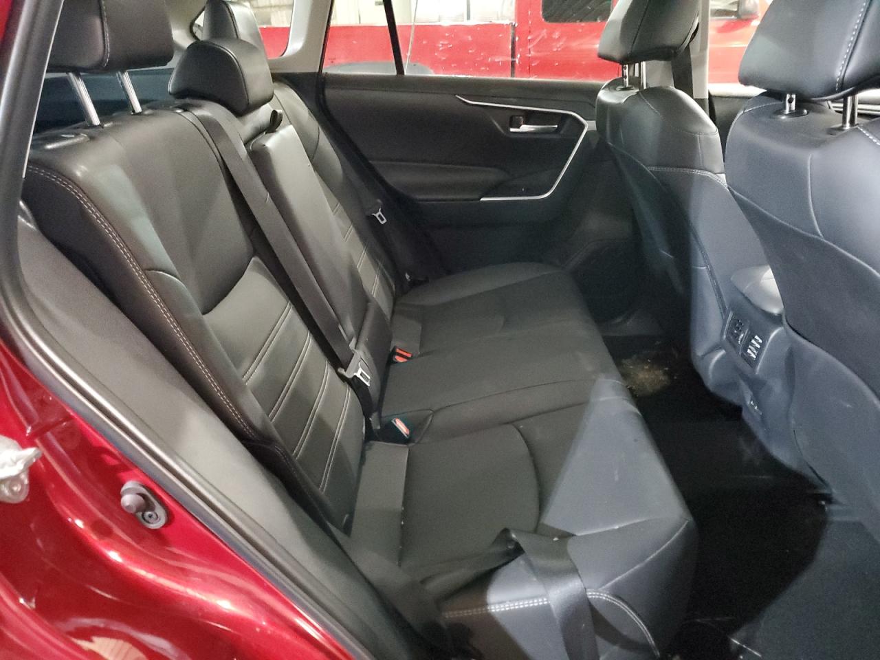 2024 Toyota RAV 4 - Image 11