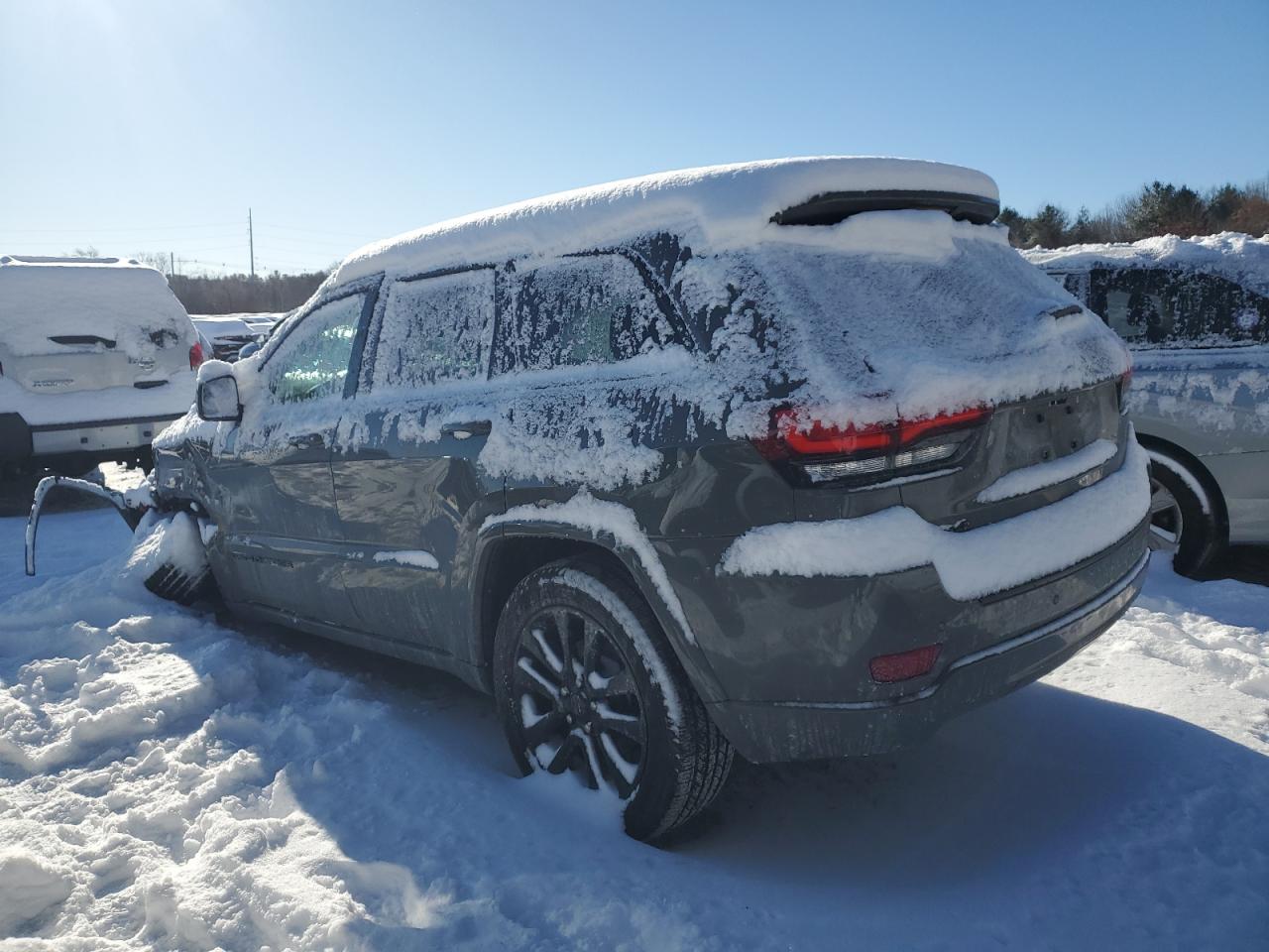 2020 Jeep Grand Cherokee - Image 2