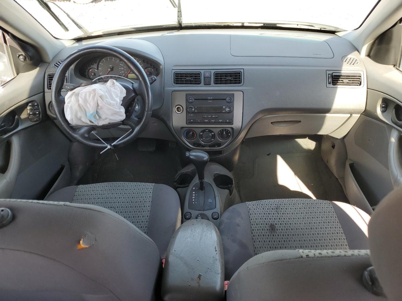 2005 Ford Focus - Image 8