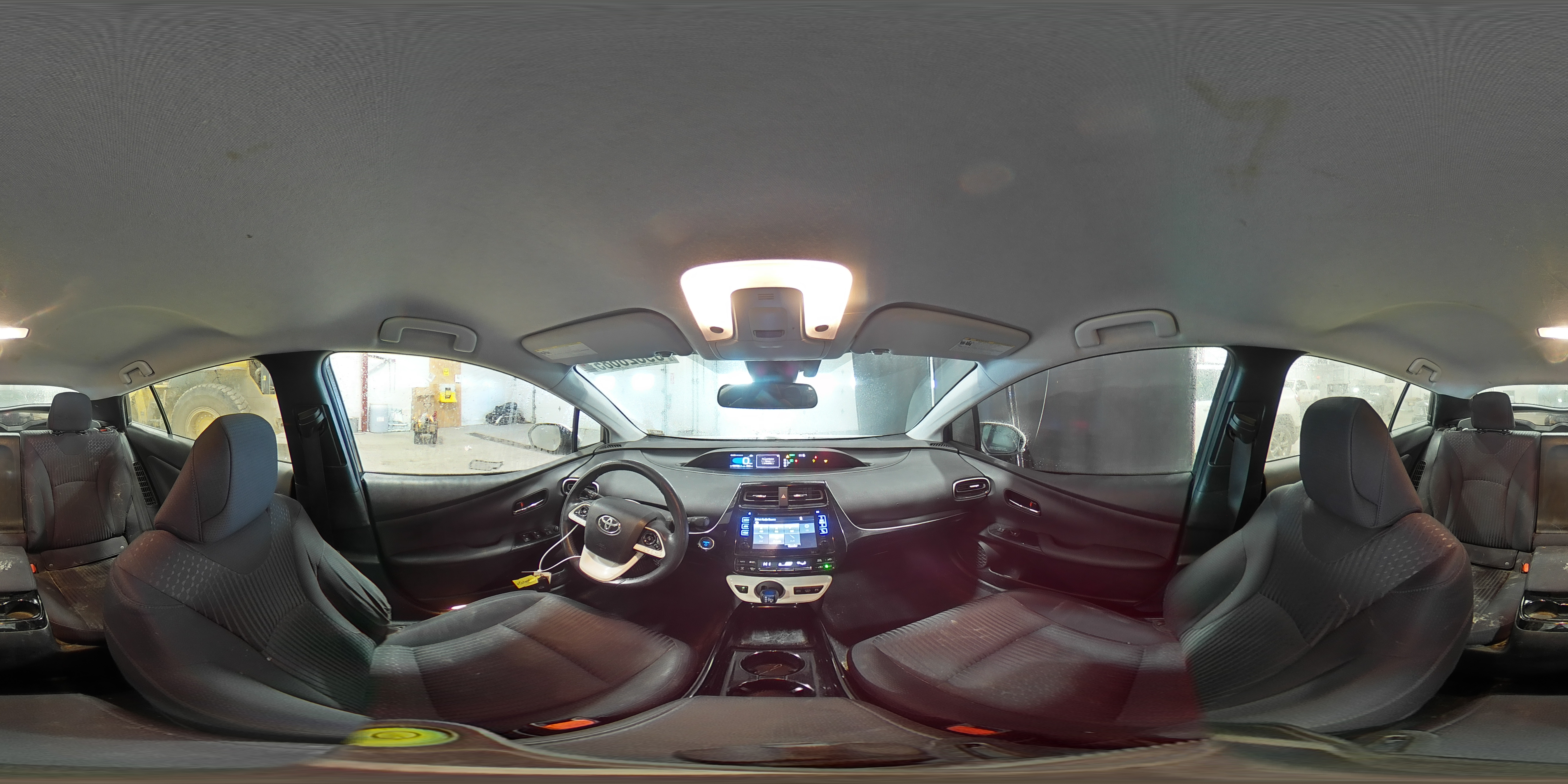 2017 Toyota Prius - Image 15