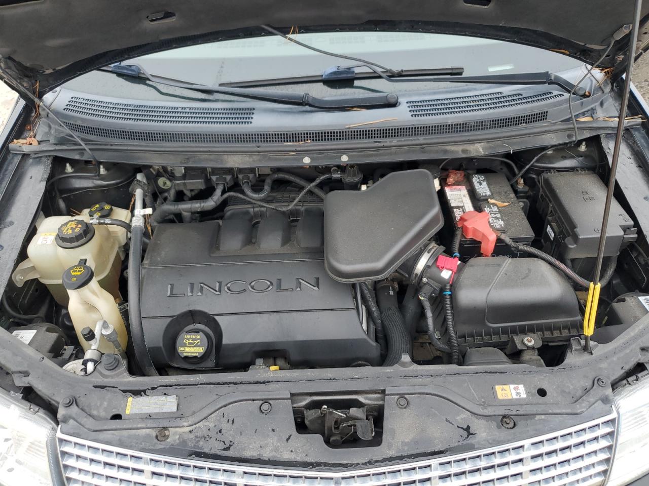 2010 Lincoln MKX - Image 12