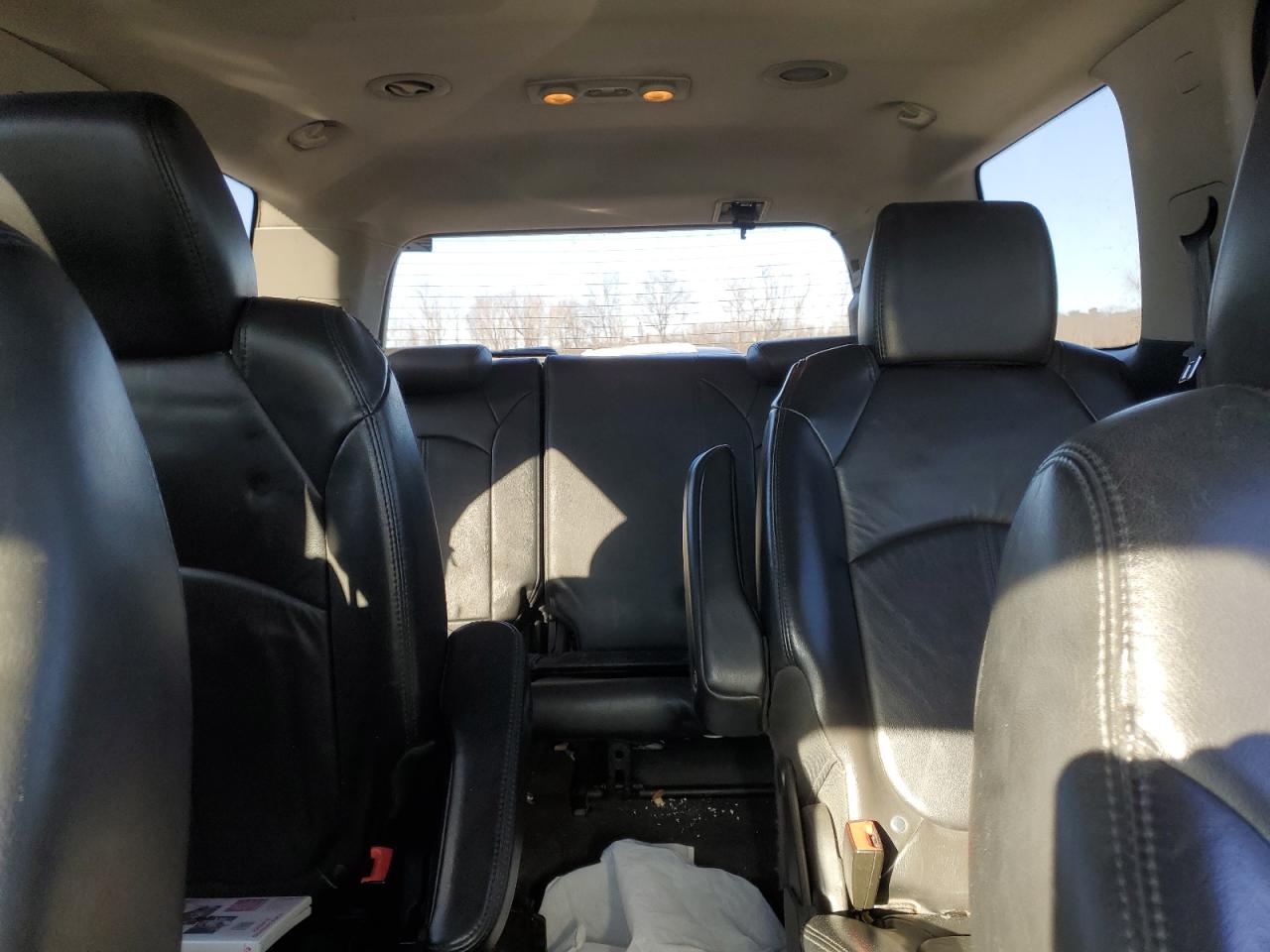 2012 GMC Acadia - Image 10