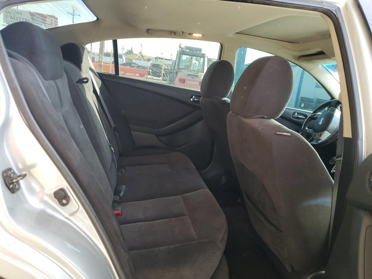 2009 Nissan Altima - Image 11