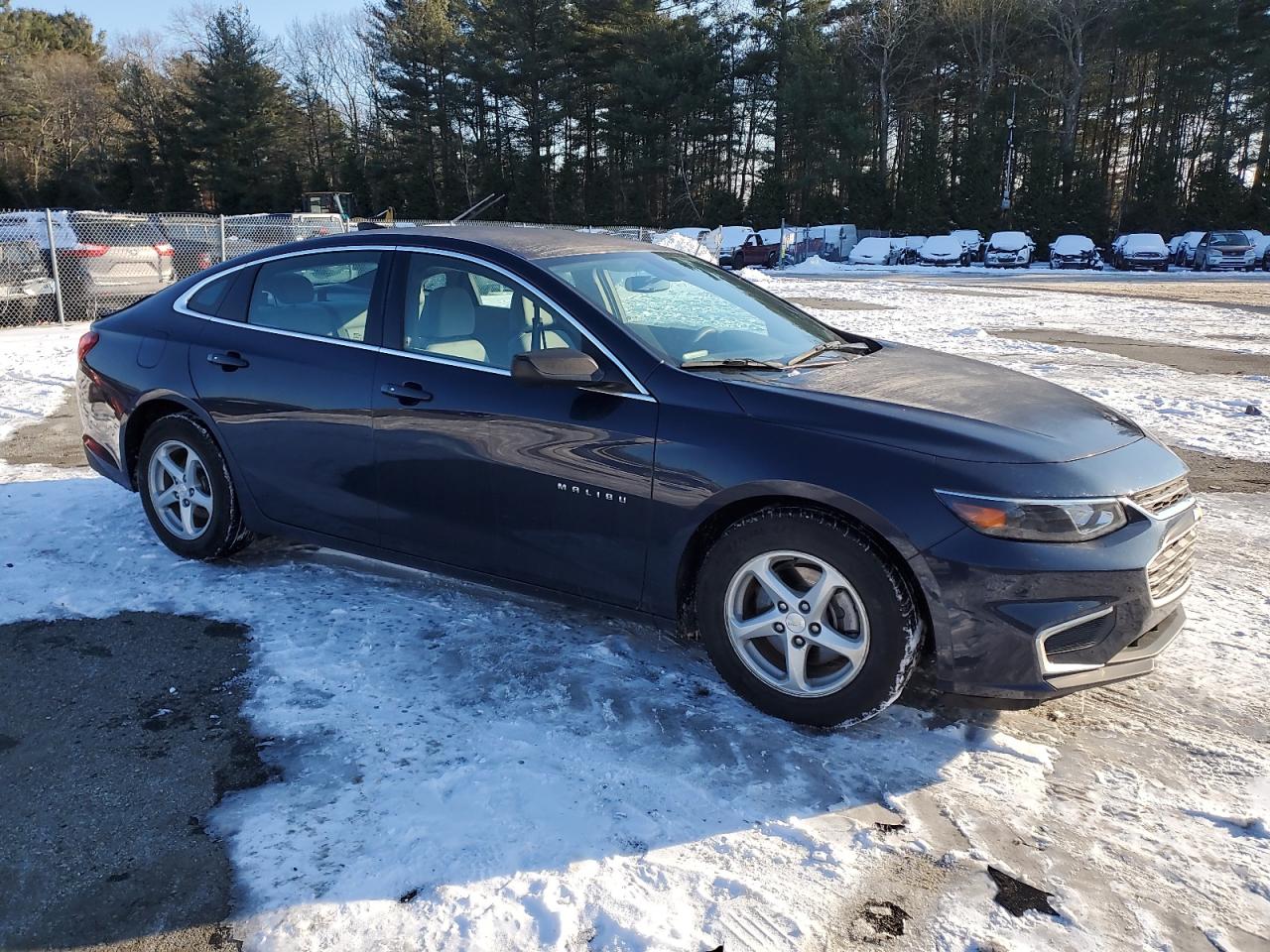 2016 Chevrolet Malibu - Image 4