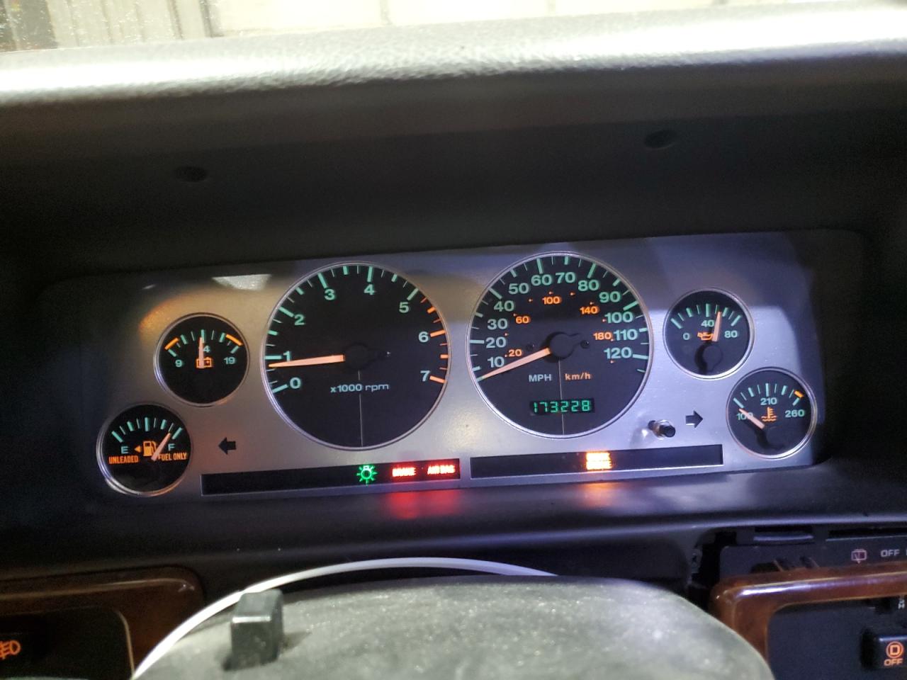 1997 Jeep Grand Cherokee - Image 9