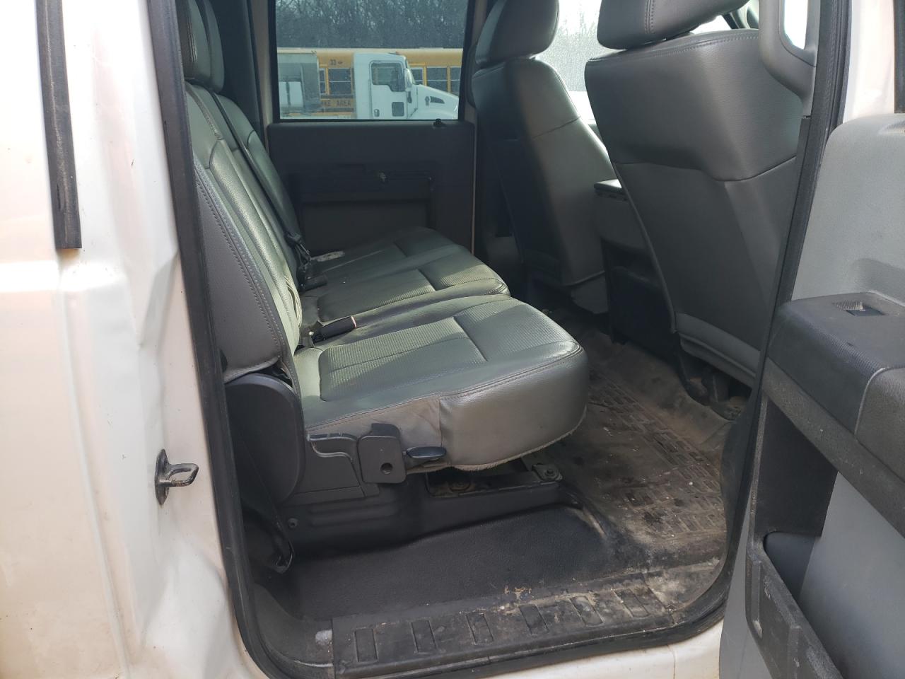 2012 Ford F450 - Image 10