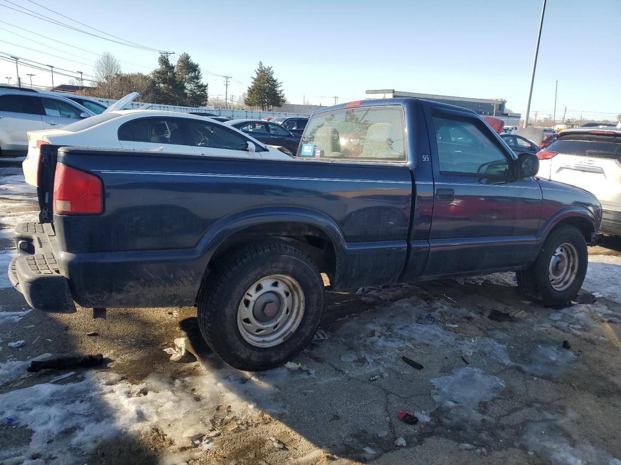 2000 GMC Sonoma - Image 3