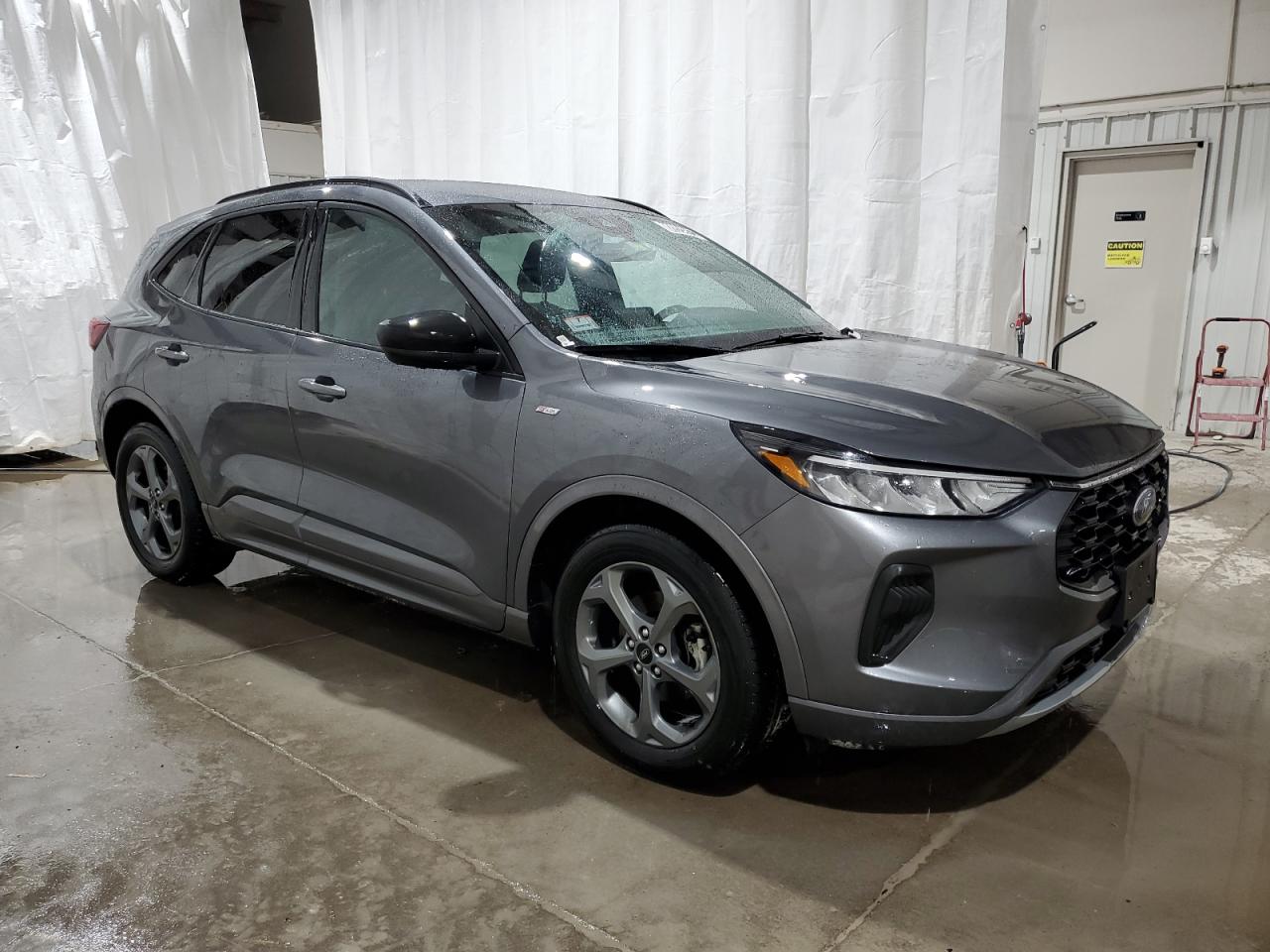 2023 Ford Escape - Image 4