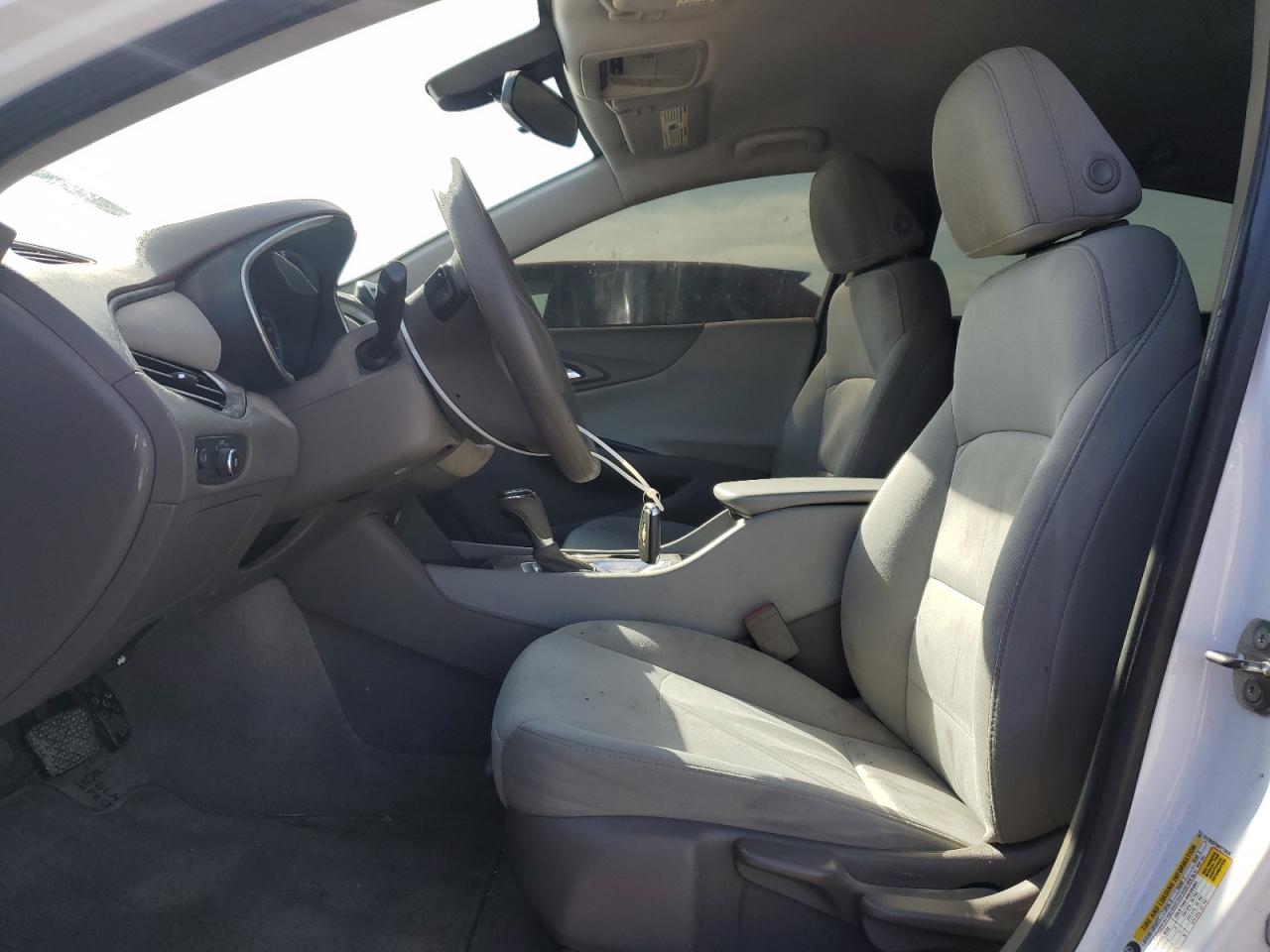 2017 Chevrolet Malibu - Image 7