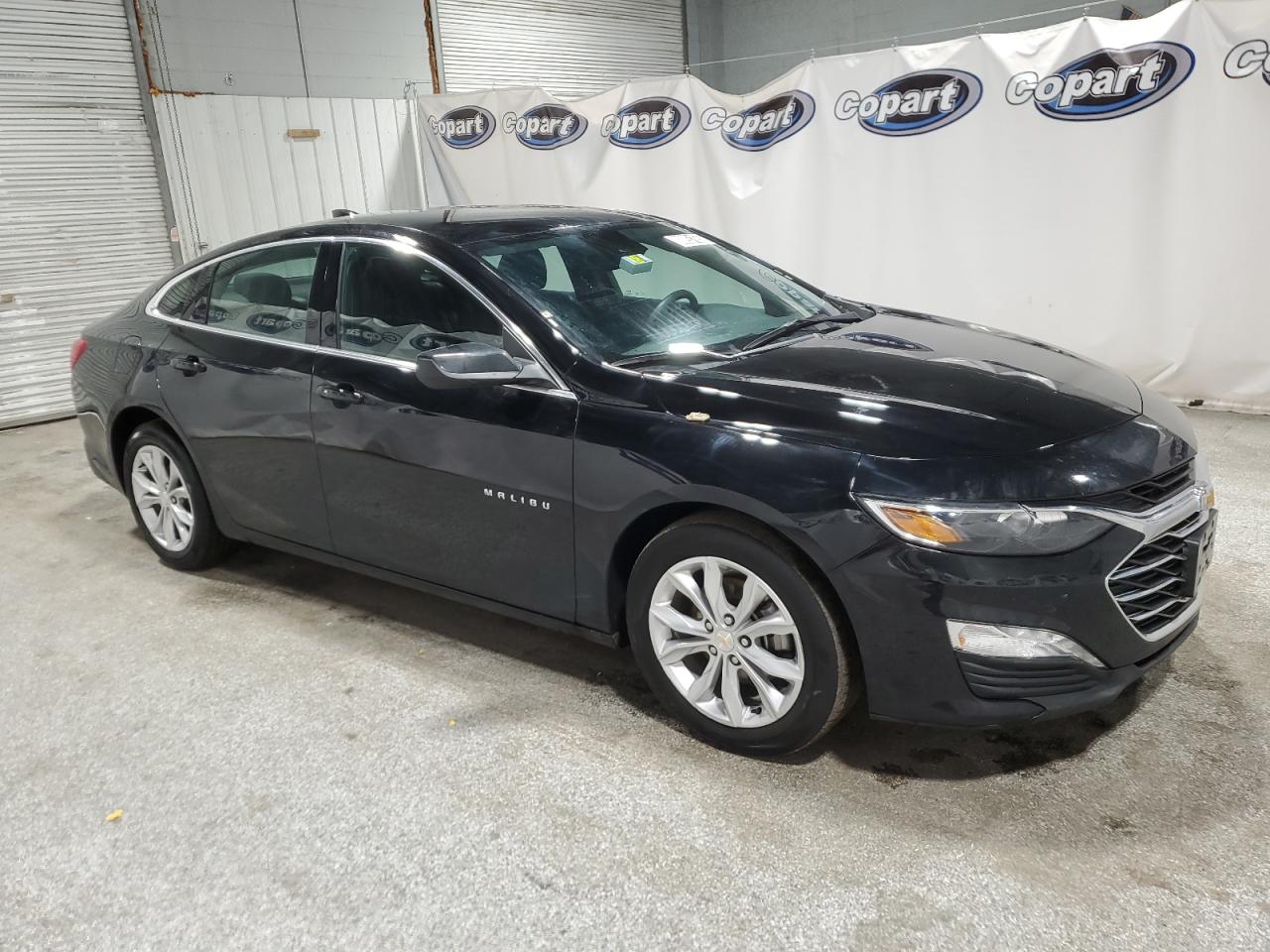 2023 Chevrolet Malibu - Image 4