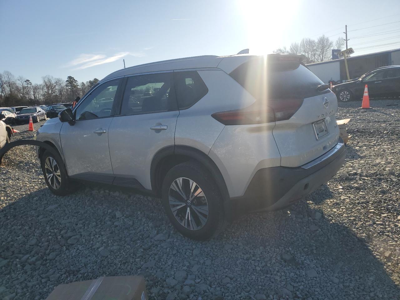 2021 Nissan Rogue - Image 2