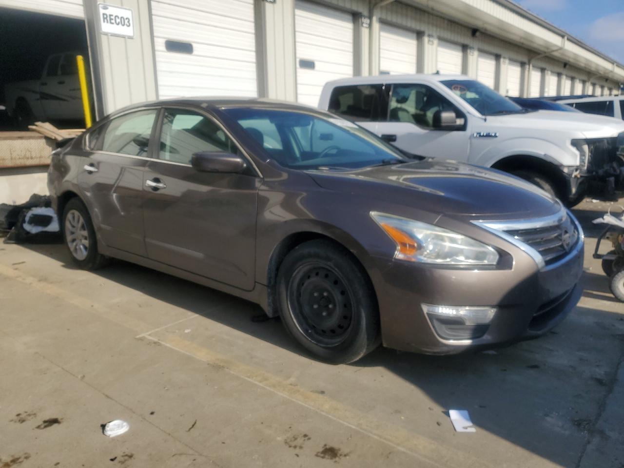 2015 Nissan Altima - Image 4