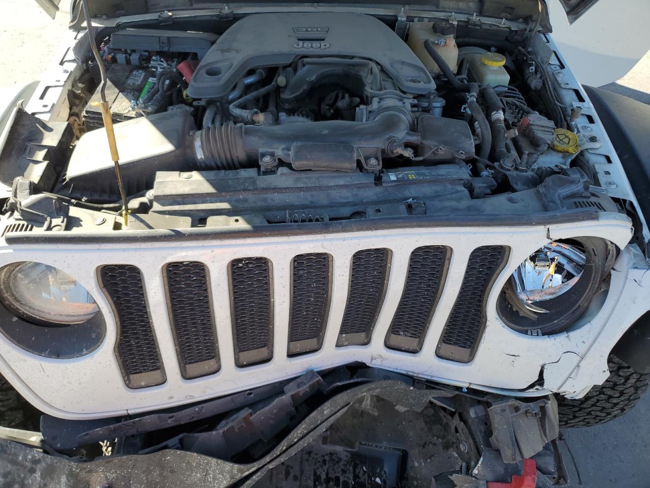 2018 Jeep Wrangler - Image 12