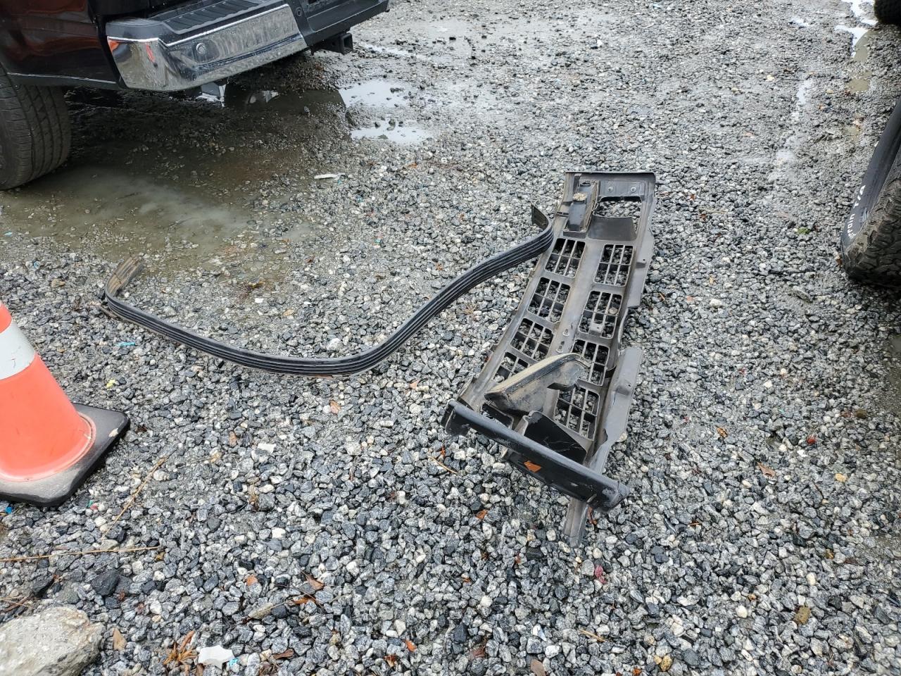 1999 Chevrolet Suburban - Image 12