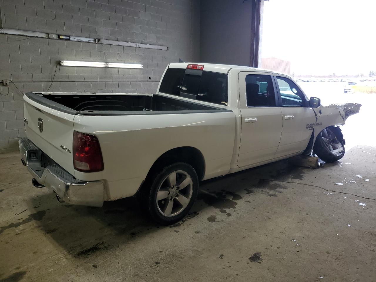 2019 RAM 1500 - Image 3