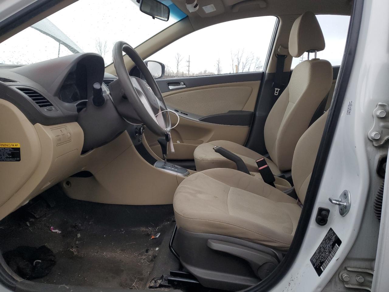2014 Hyundai Accent - Image 7