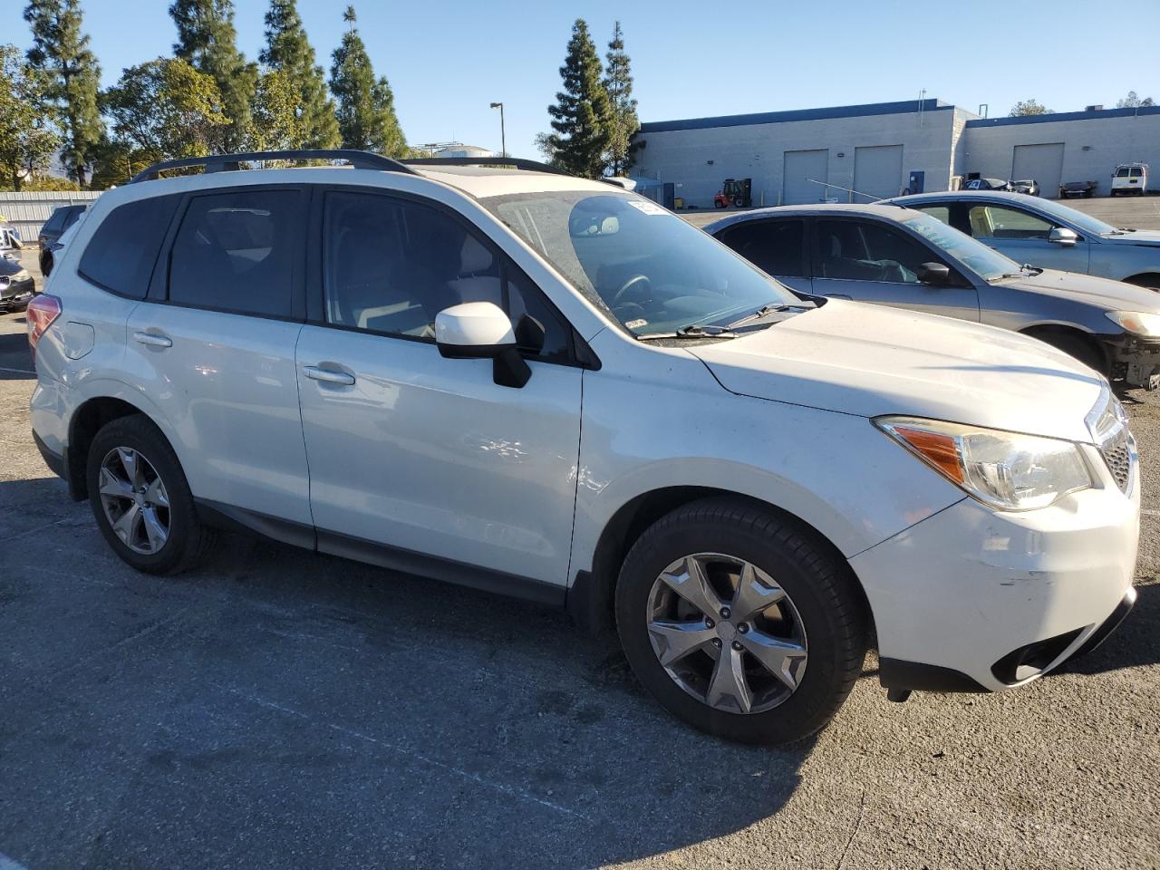 VIN JF2SJADC3FH576161 2015 SUBARU FORESTER no.4