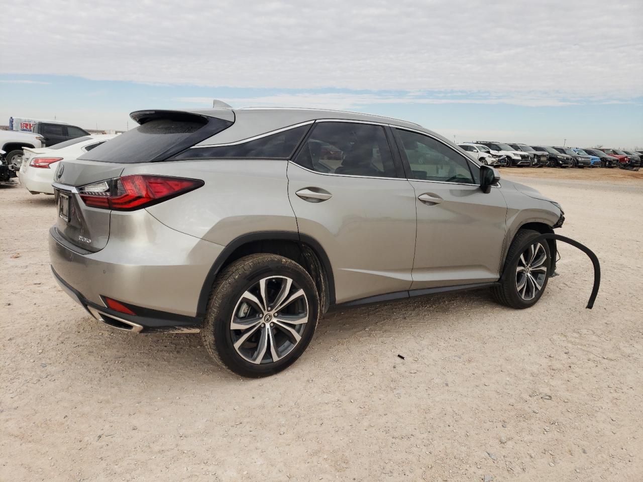 2022 Lexus RX - Image 3