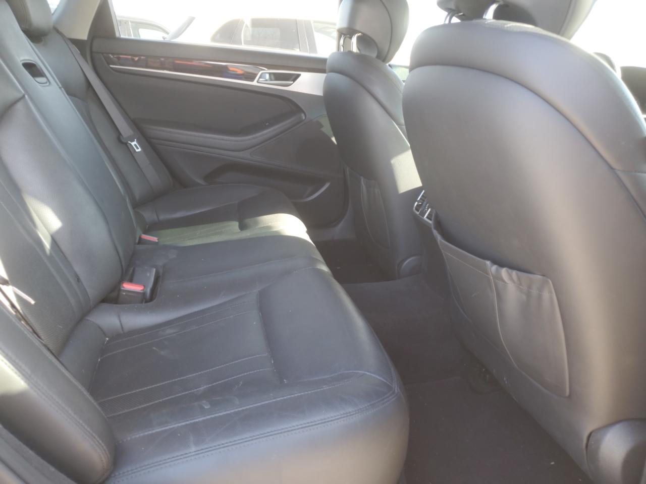 2018 Genesis G80 - Image 11