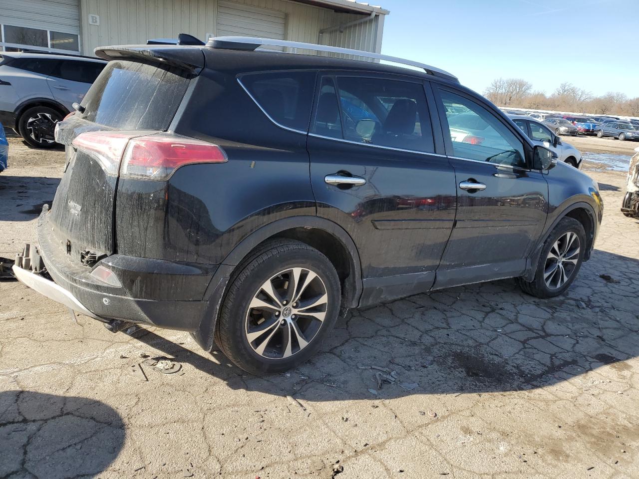 2016 Toyota RAV 4 - Image 3