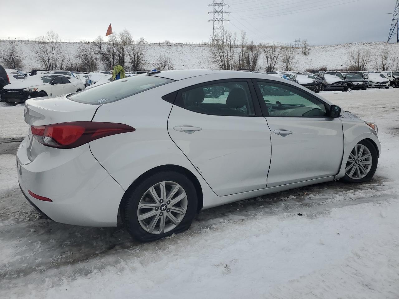 2016 Hyundai Elantra - Image 3