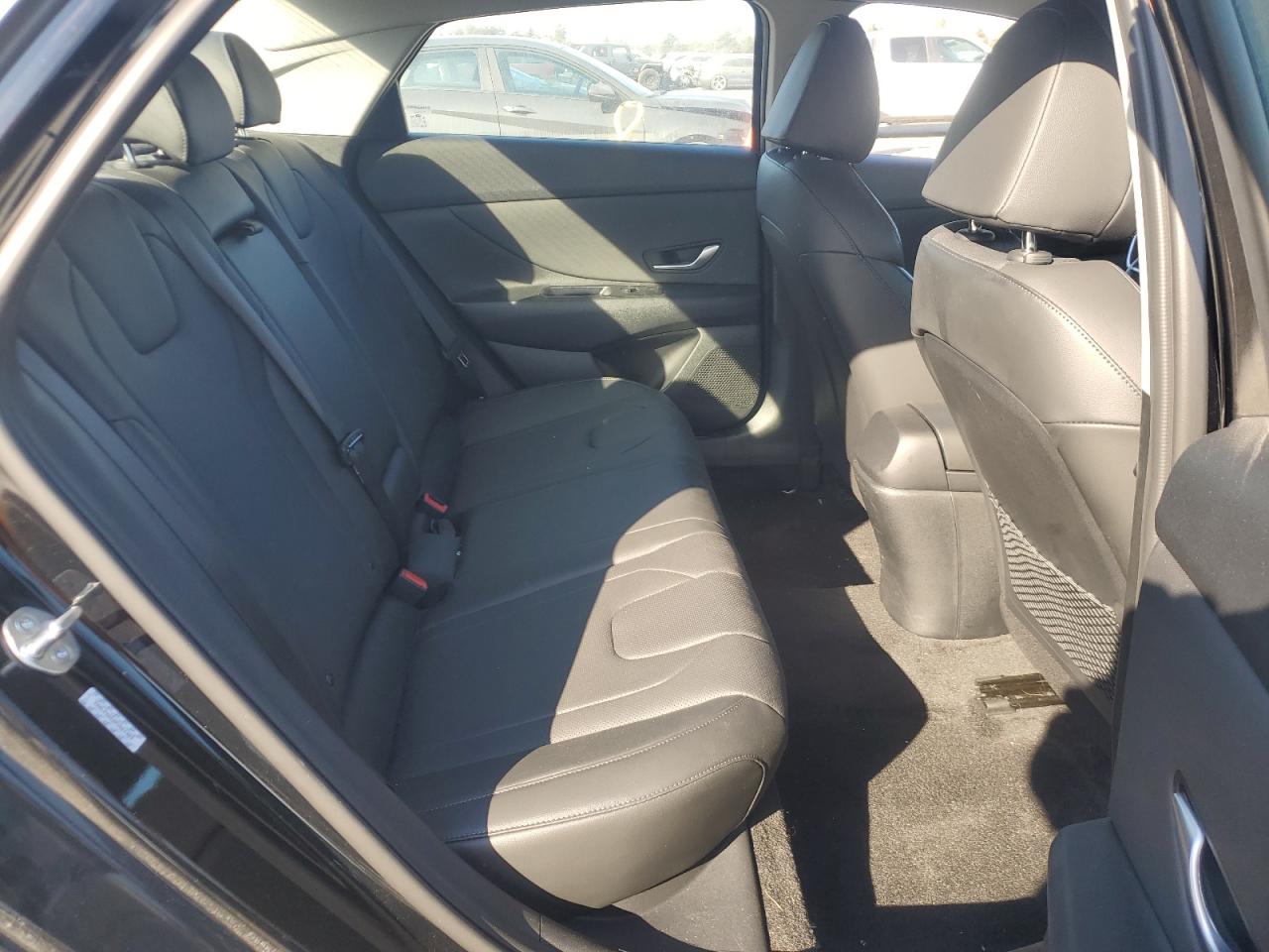 2023 Hyundai Elantra - Image 10