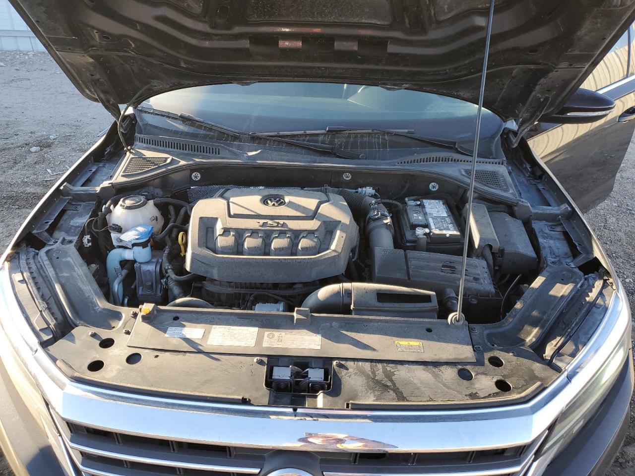 2020 Volkswagen Passat - Image 11