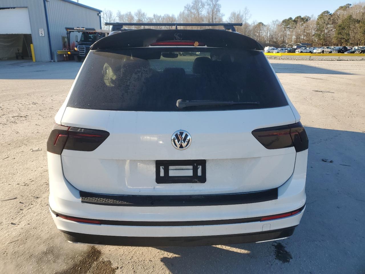 2021 Volkswagen Tiguan - Image 6