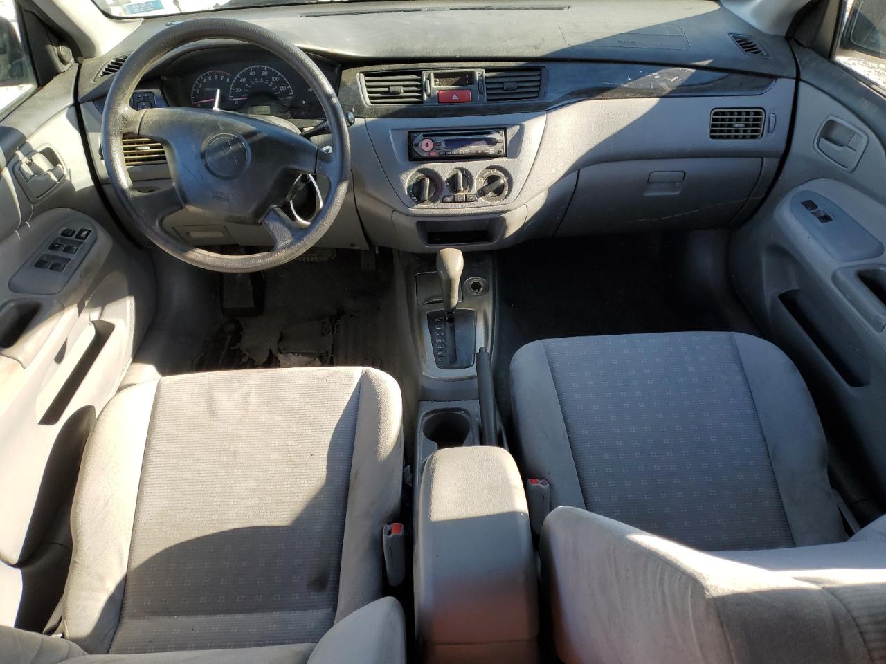 2004 Mitsubishi Lancer - Image 8