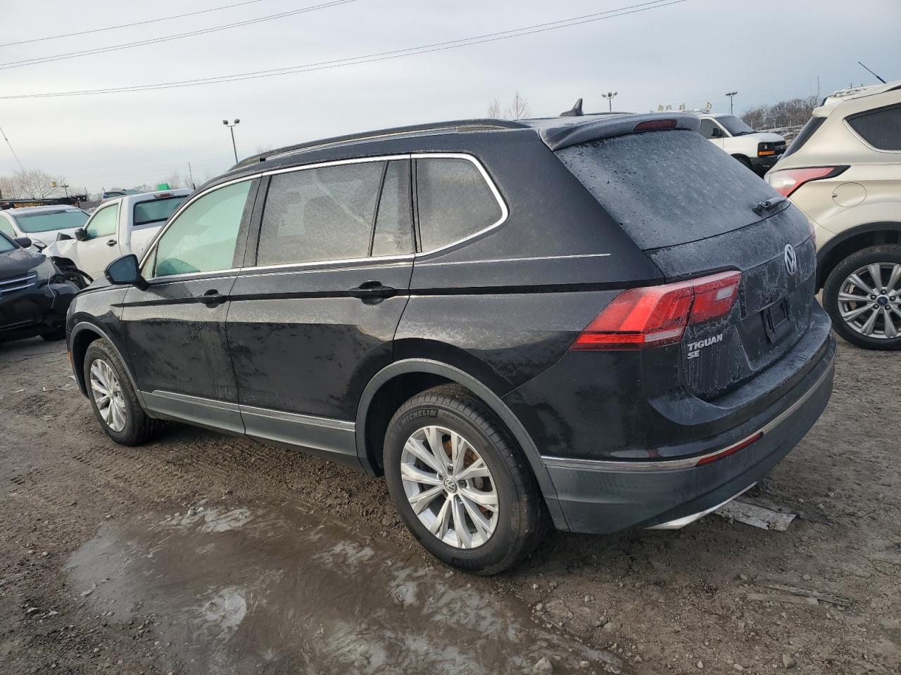2018 Volkswagen Tiguan - Image 2