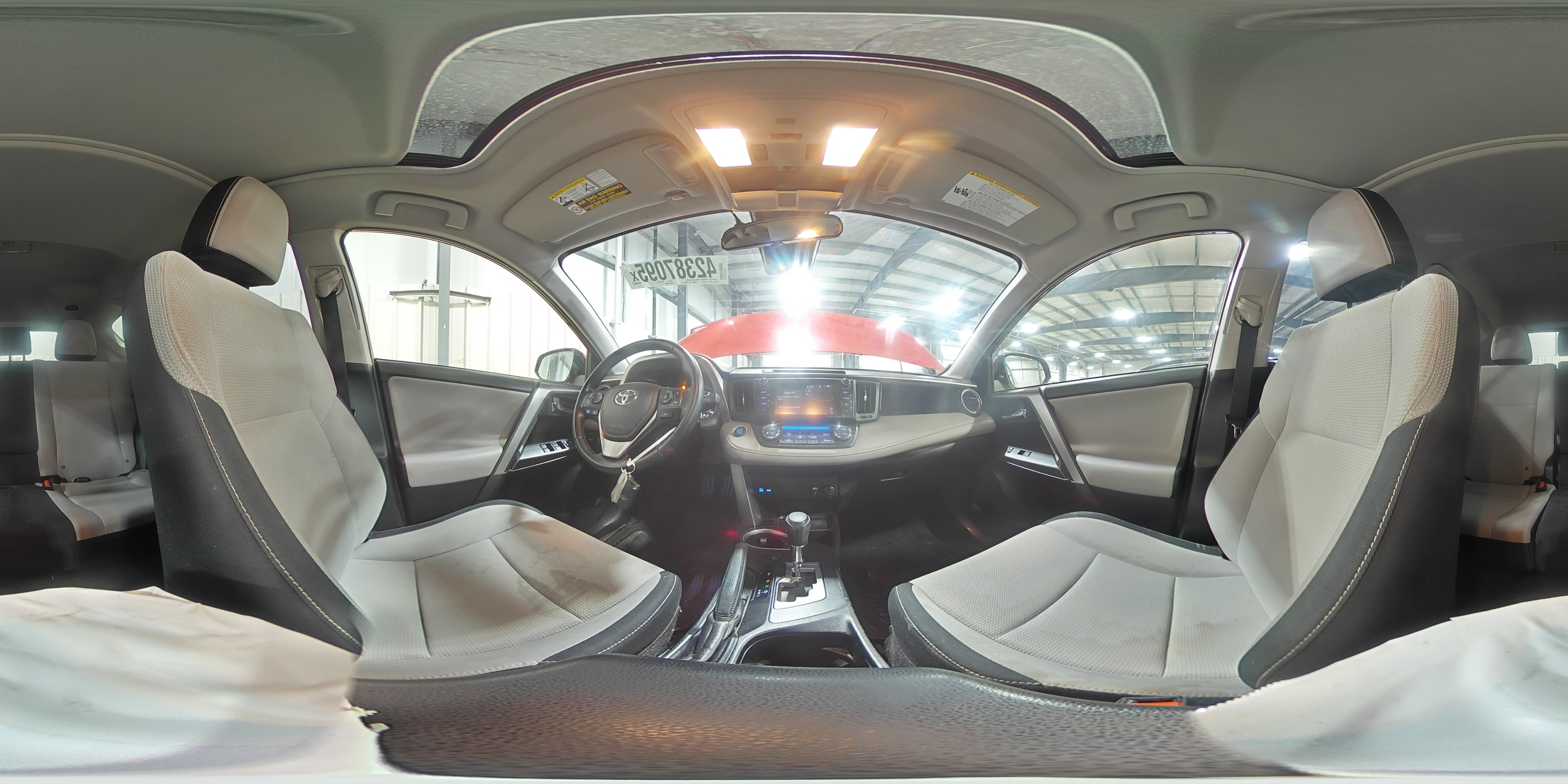 2016 Toyota RAV 4 - Image 16