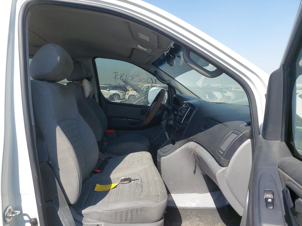 KMJWA37R2KU022293 - 2019 Hyundai H1 - #42063885