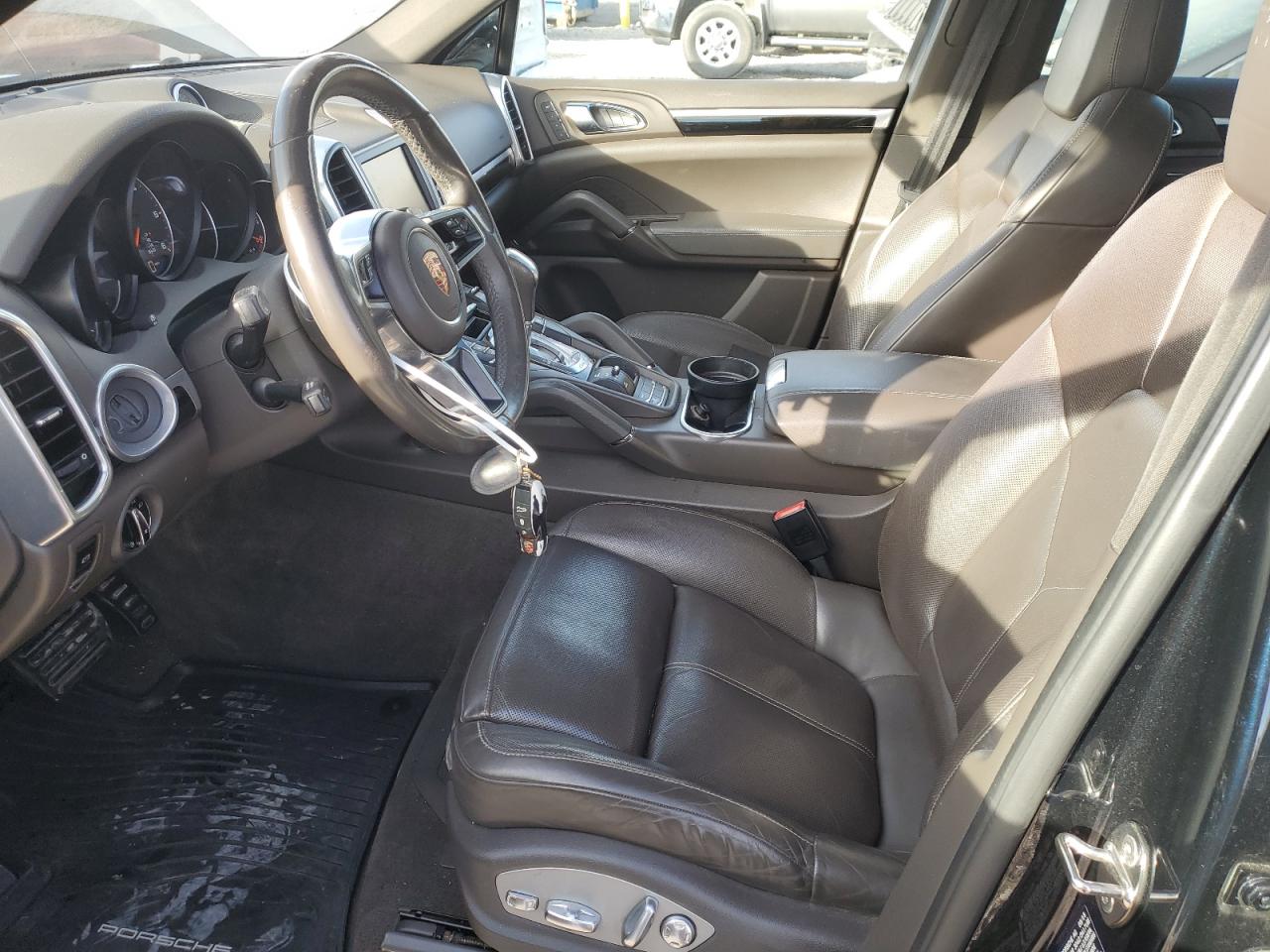 2015 Porsche Cayenne - Image 7