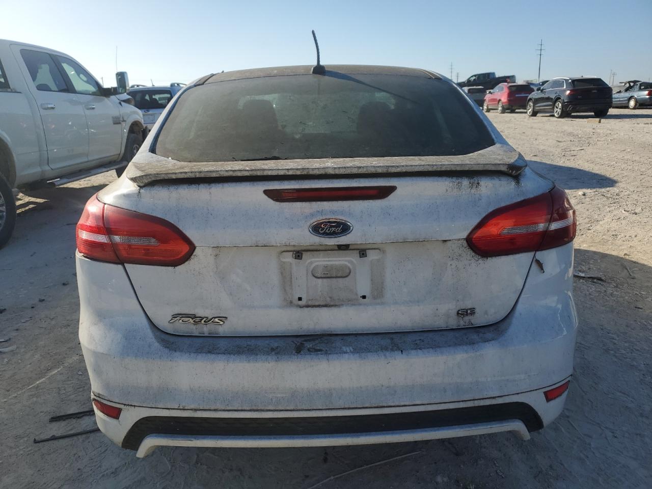 VIN 1FADP3F21GL306212 2016 FORD FOCUS no.6