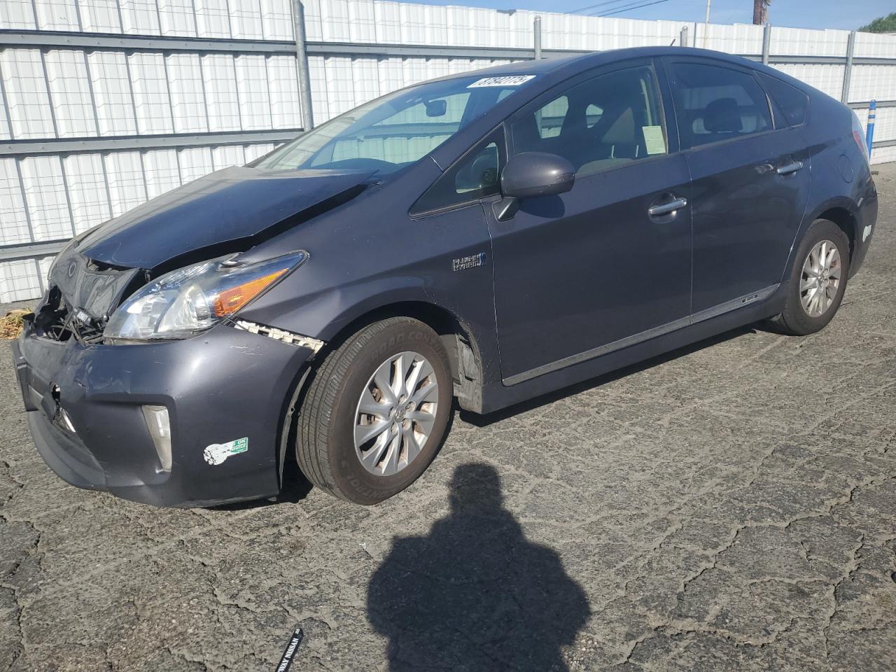 VIN JTDKN3DP0E3057257 2014 TOYOTA PRIUS no.1