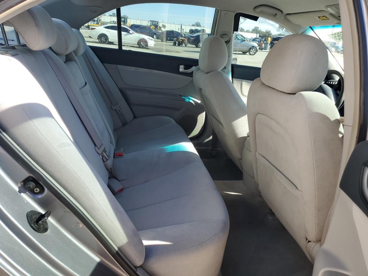 2008 Hyundai Sonata - Image 10