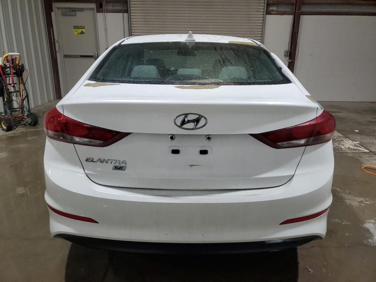 2017 Hyundai Elantra - Image 6