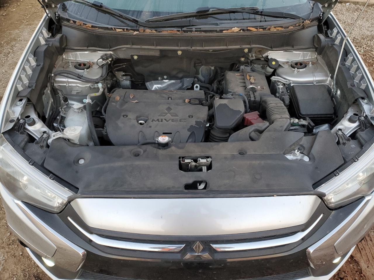 2018 Mitsubishi Outlander - Image 12