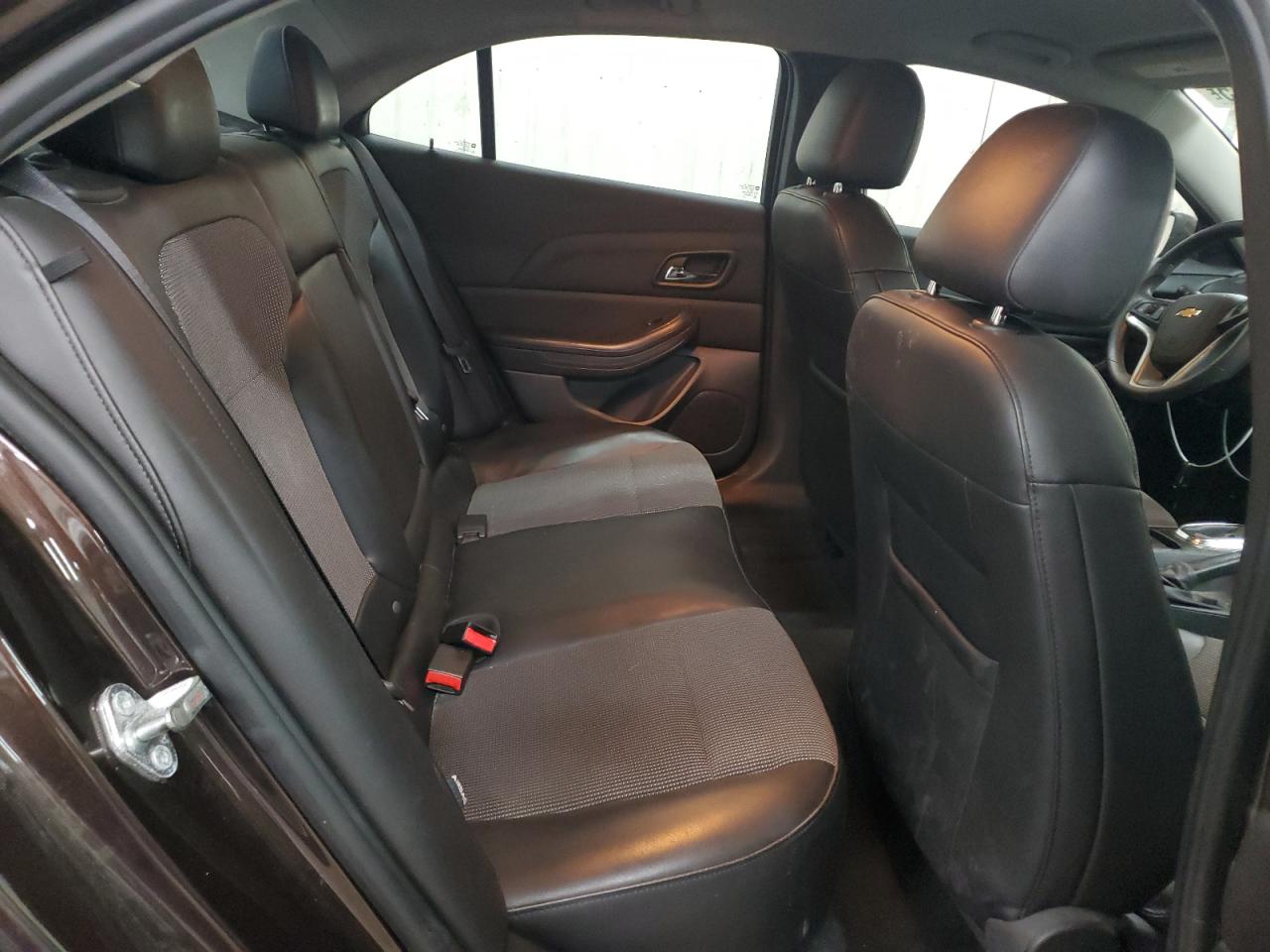 2015 Chevrolet Malibu - Image 10