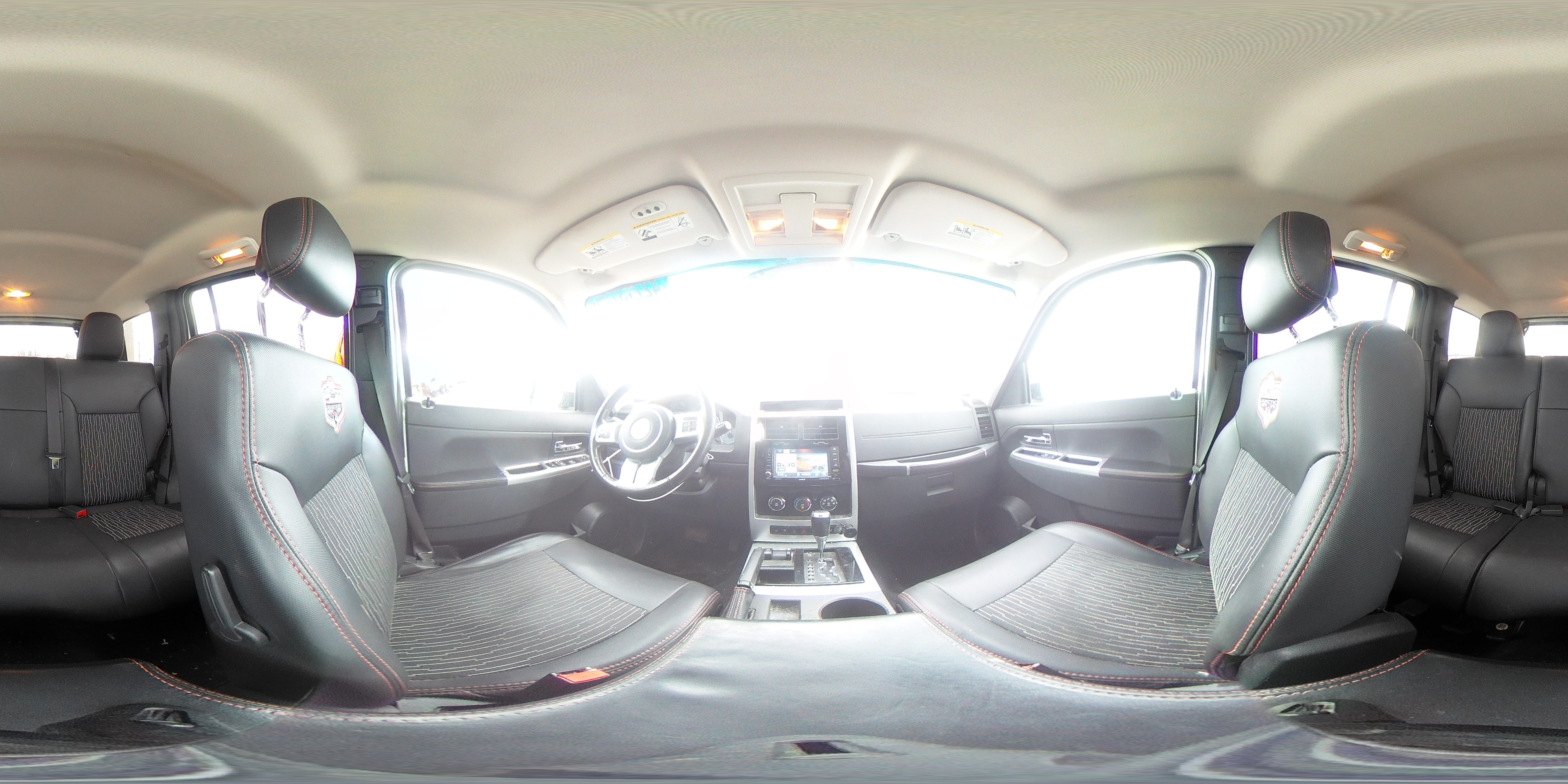 2012 Jeep Grand Cherokee - Image 12