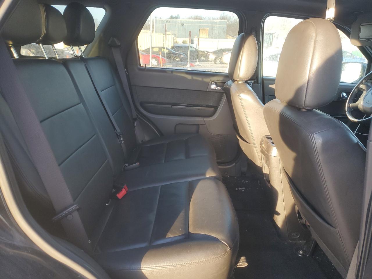 2011 Ford Escape - Image 12