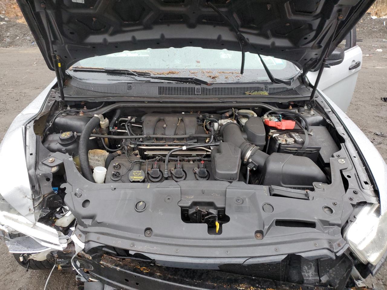 2014 Ford Taurus - Image 13
