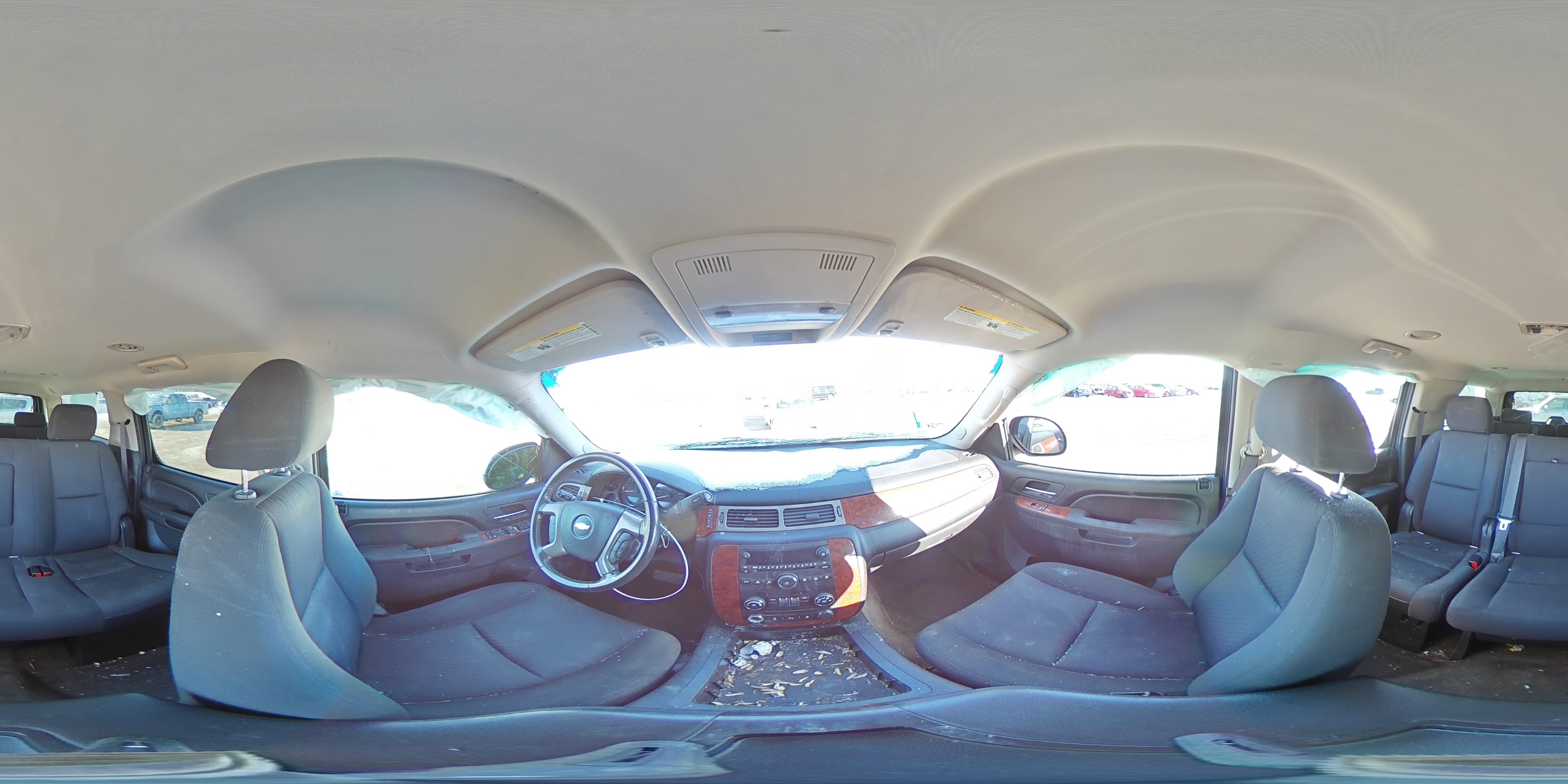 2013 Chevrolet Suburban - Image 13