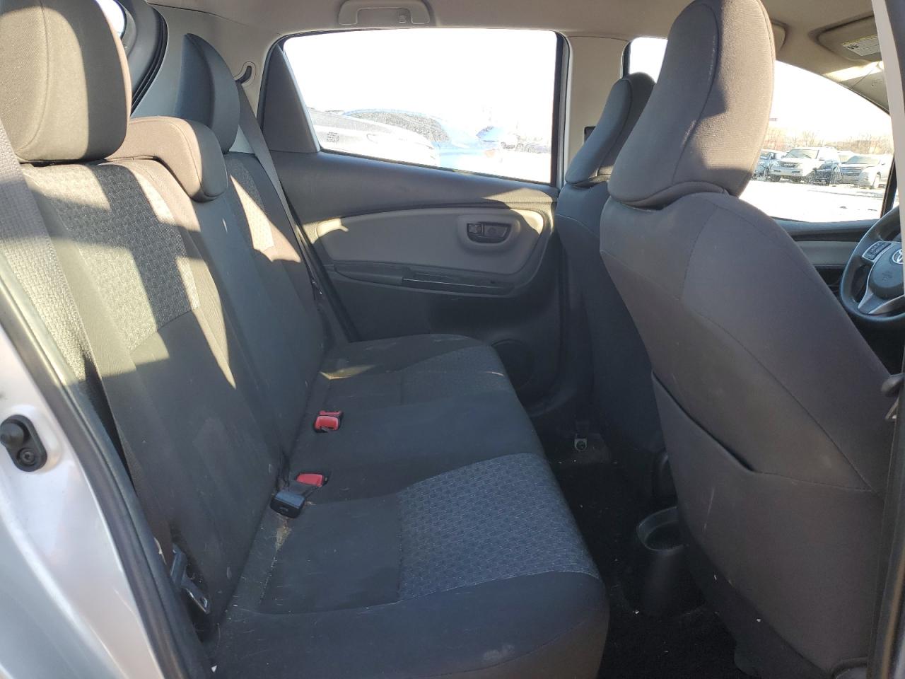2017 Toyota Yaris - Image 10